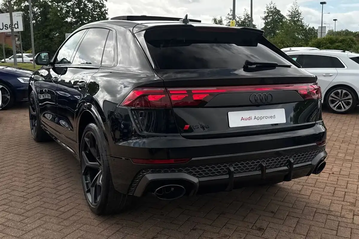 2025-audi-rs-q8-40-tfsi-carbon-vorsprung-big-56