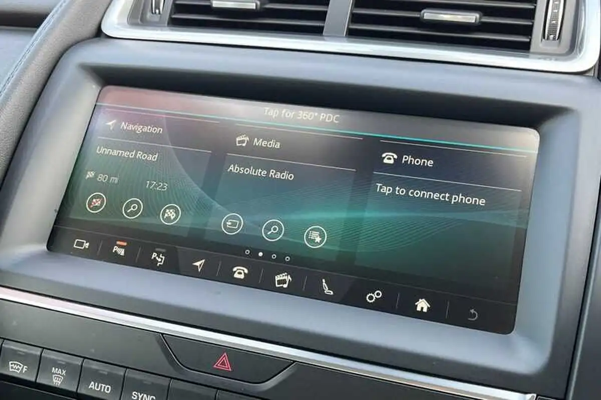 2018-jaguar-e-pace-20-i4d-s-ss-big-16