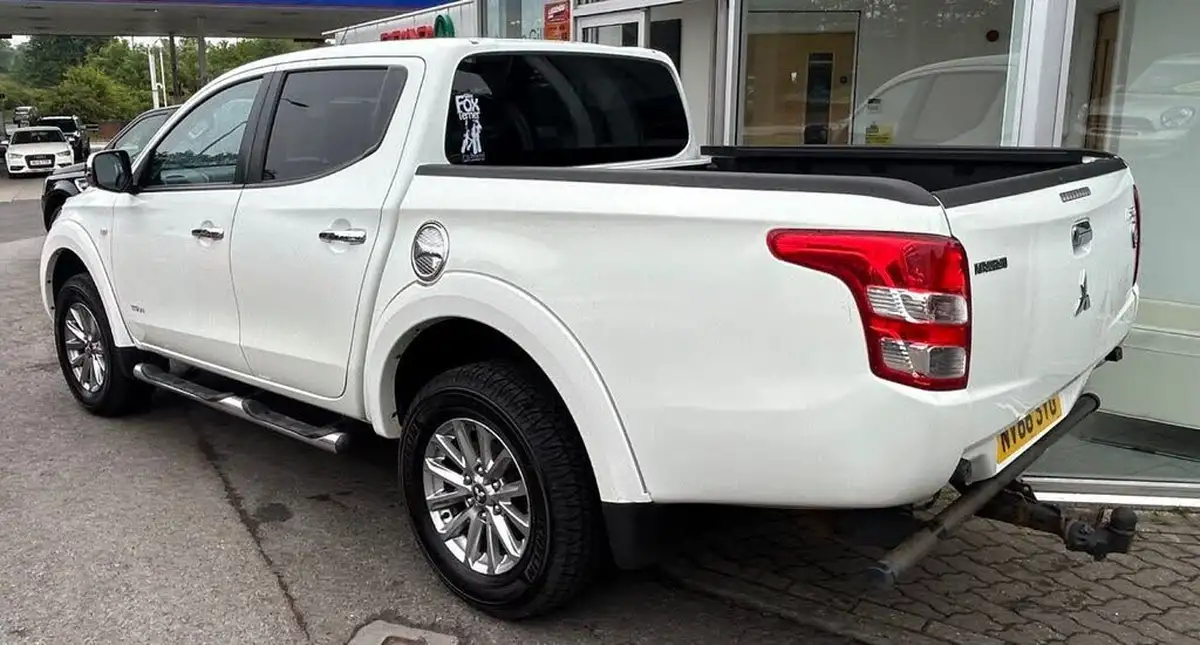 2017-mitsubishi-l200-24di-d-titan-big-6