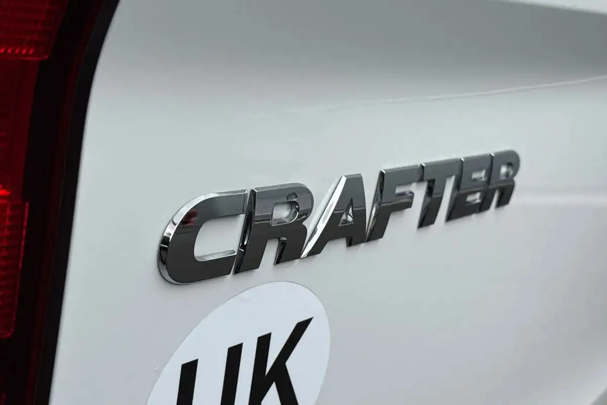 2024-volkswagen-crafter-big-23