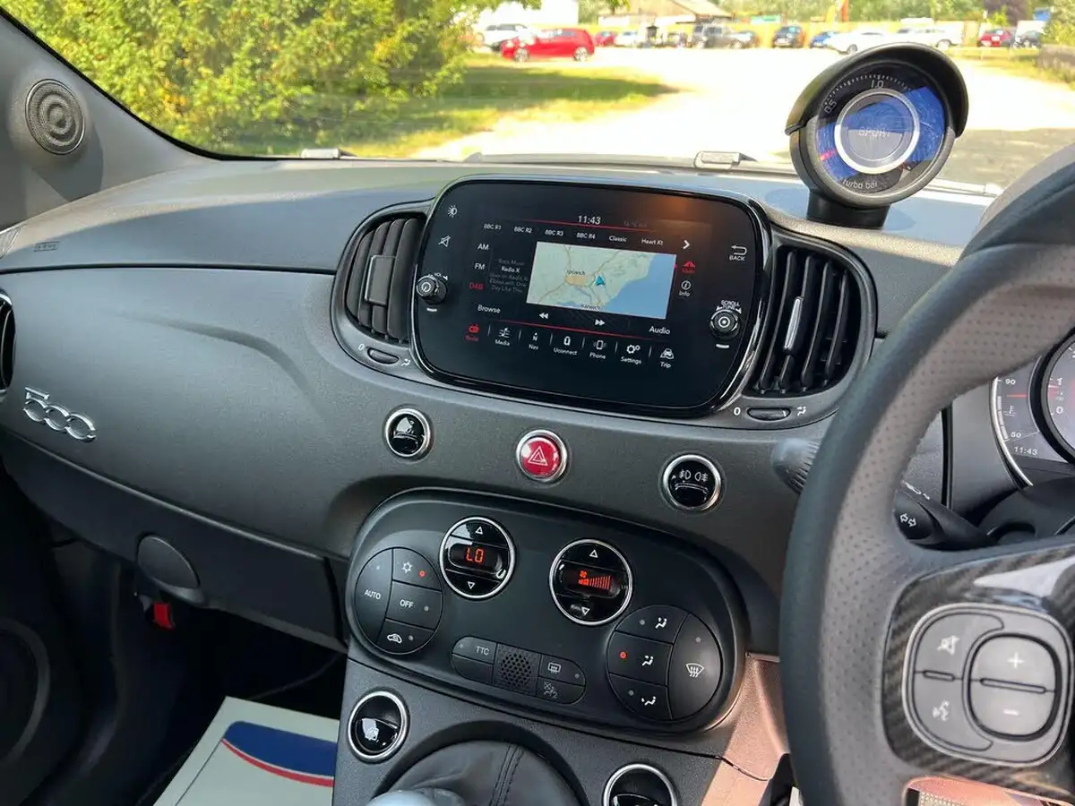 2022-abarth-595-14-tjet-competizione-big-19