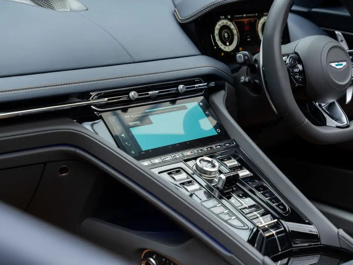 2024-aston-martin-db12-40-v8-auto-euro-6-ss-2dr-big-39