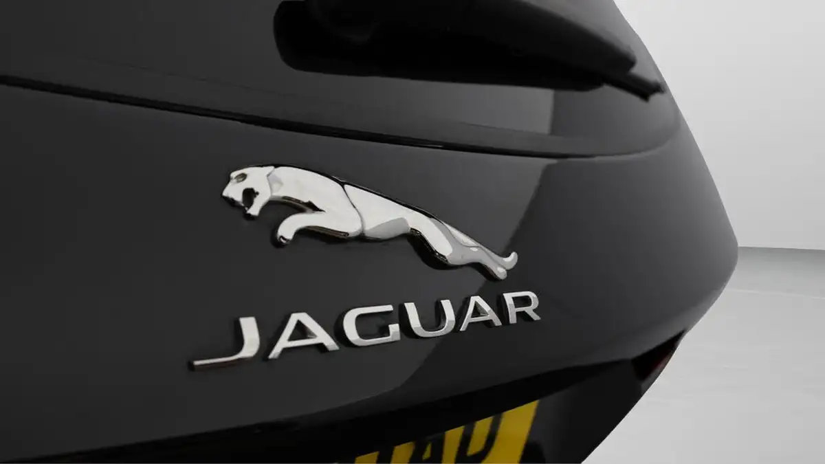 2020-jaguar-e-pace-20-i4d-r-dynamic-s-180ps-awd-auto-big-20