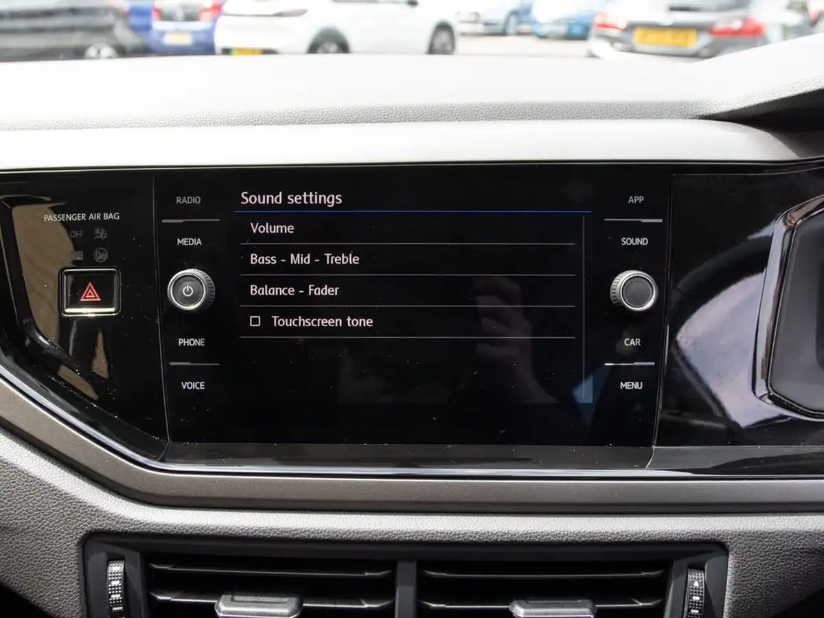 2019-volkswagen-polo-10-tsi-se-big-26