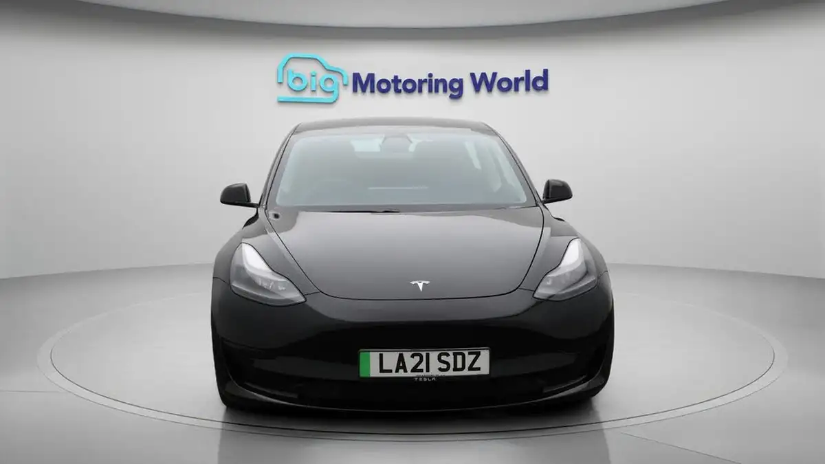2021-tesla-model-3-e-standard-plus-big-2