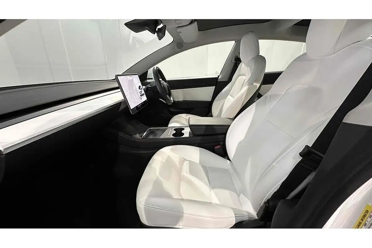 2020-tesla-model-3-e-long-range-big-19