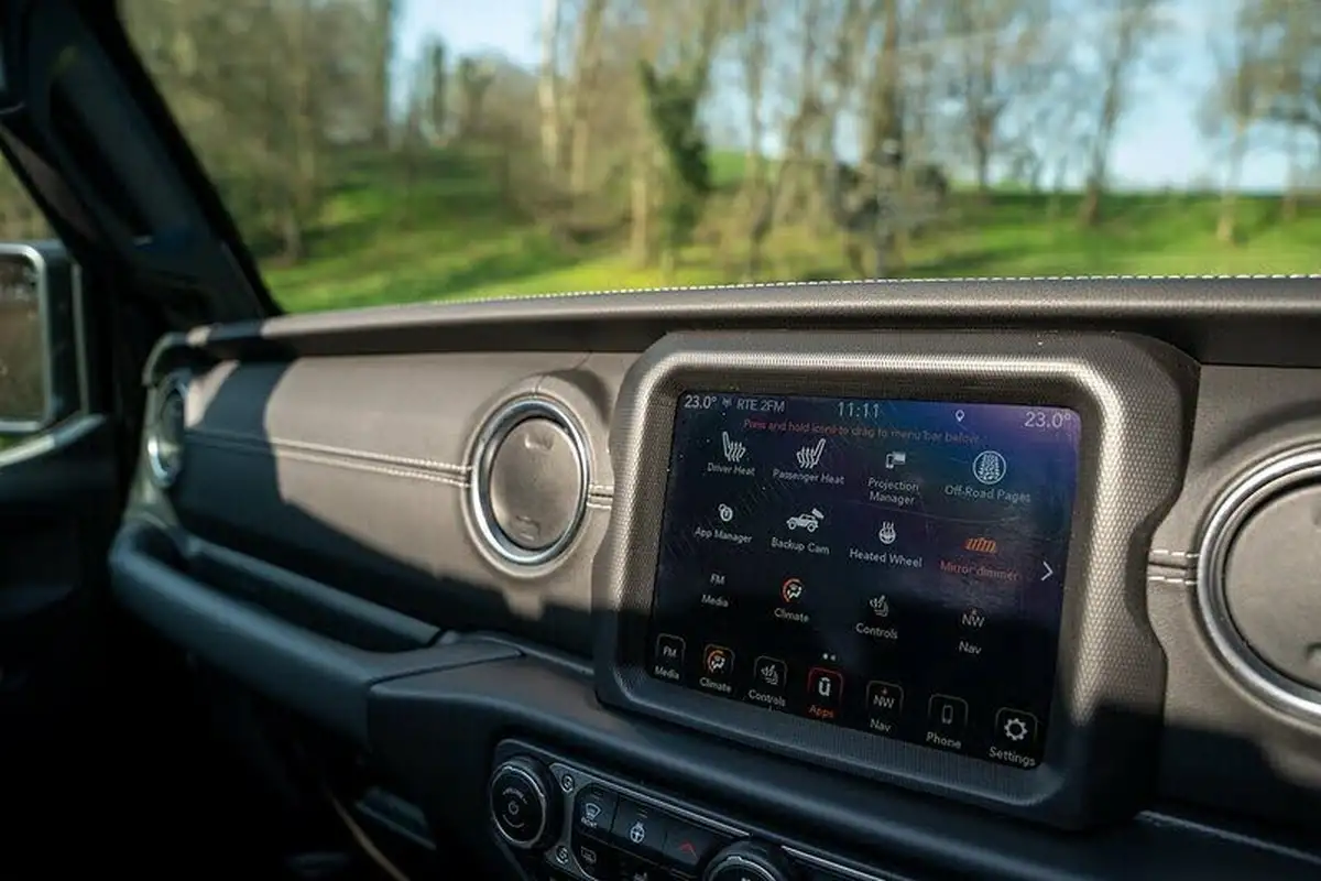 2022-jeep-wrangler-20-gme-sahara-5d-big-51