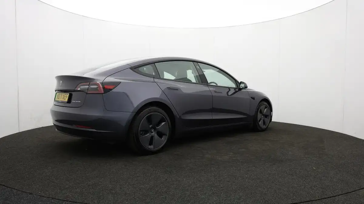 2021-tesla-model-3-e-long-range-awd-big-28