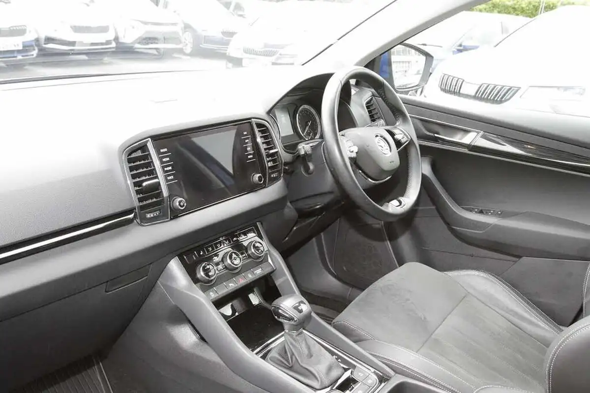 2021-skoda-karoq-15-tsi-se-l-dsg-big-1