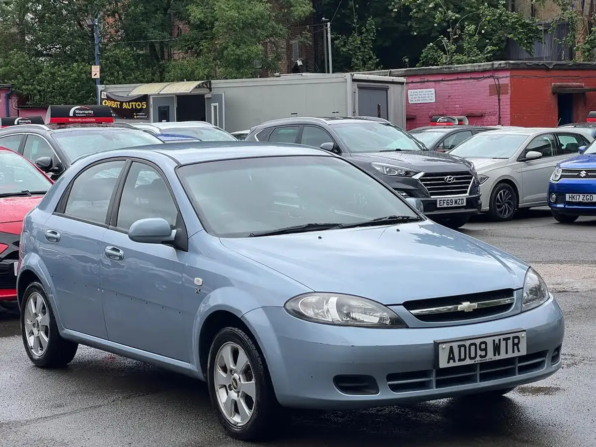 2009-chevrolet-lacetti-16-sx-hatchback-big-0