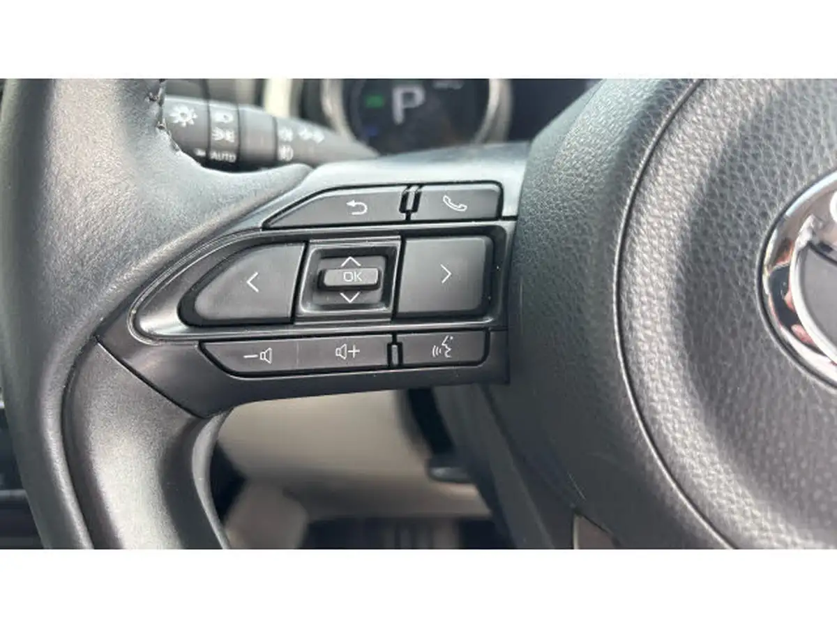 2022-toyota-yaris-15-vvt-i-excel-big-28