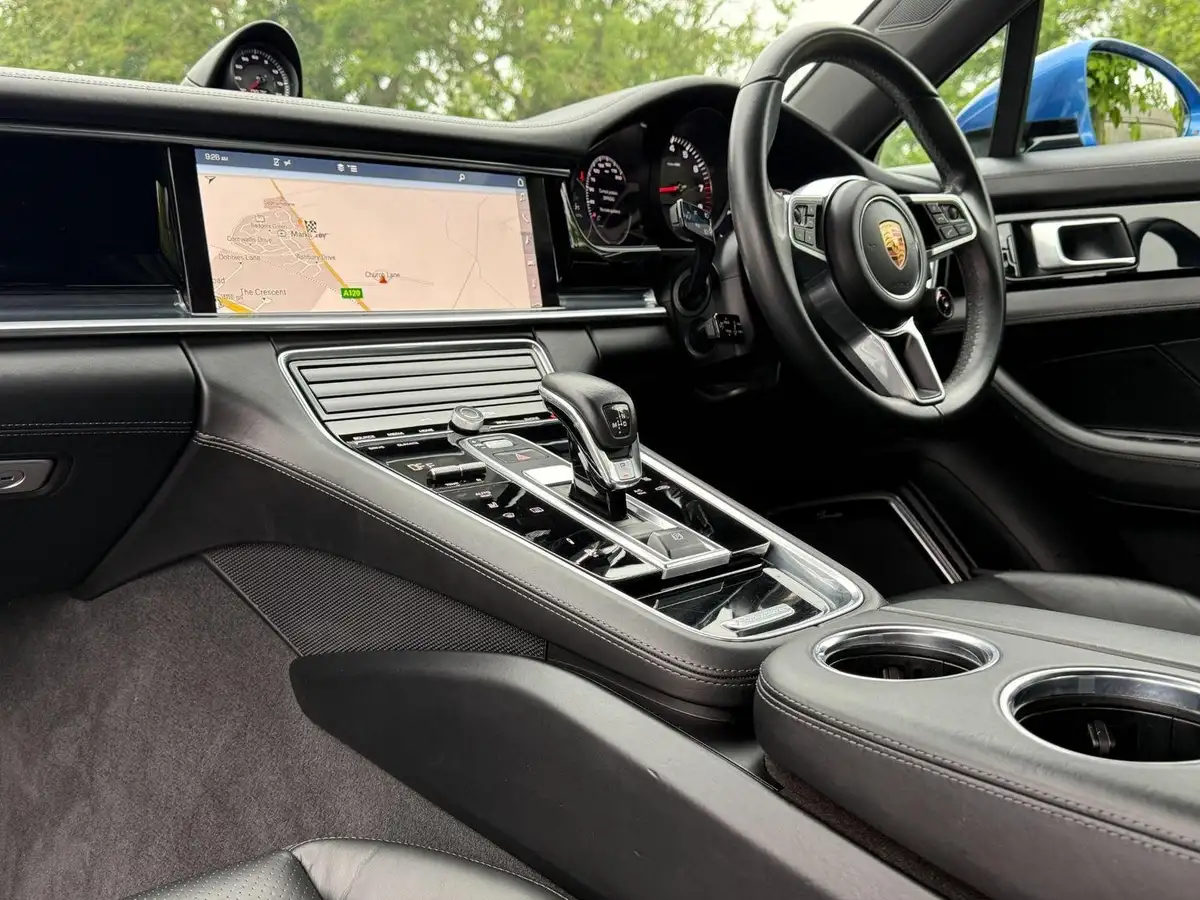 2017-porsche-panamera-29-v6-4s-hatchback-big-11