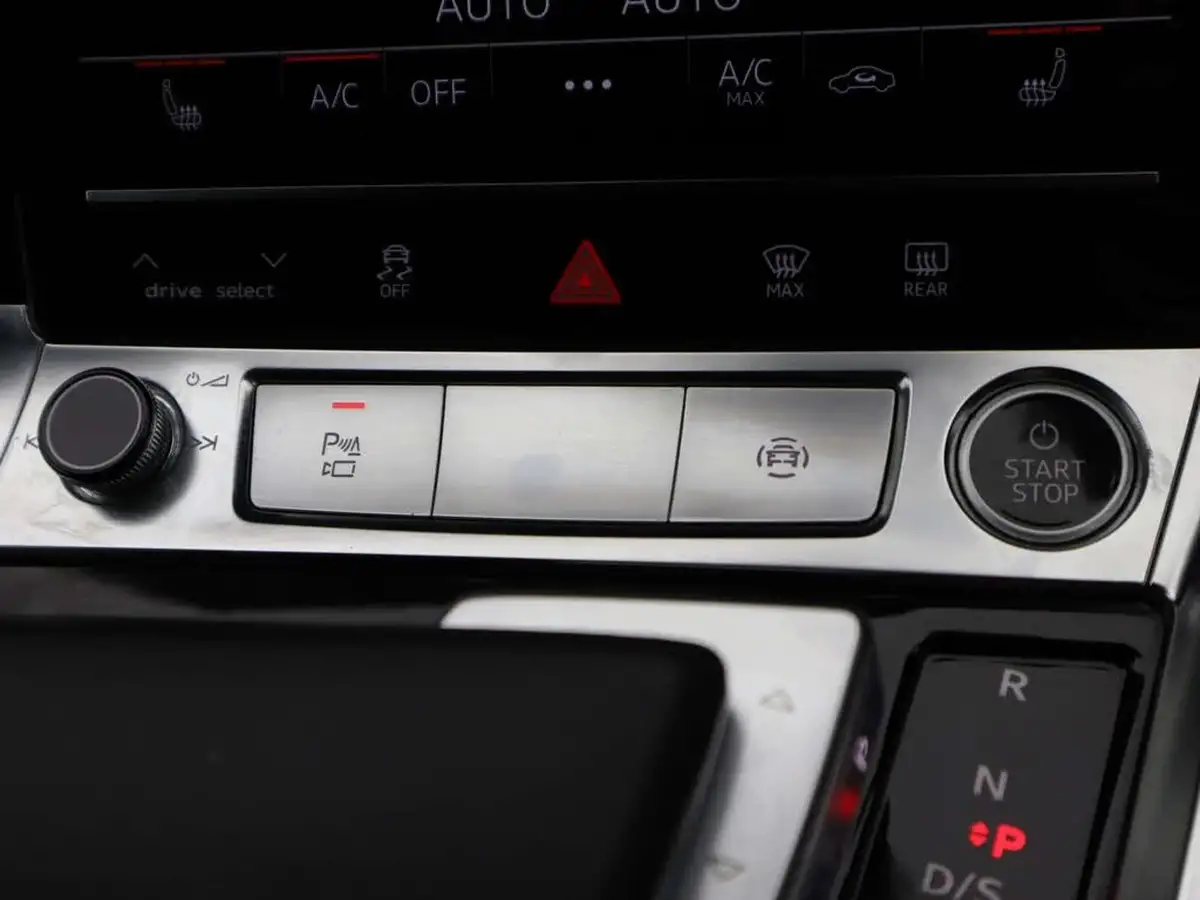 2022-audi-e-tron-50e-s-line-station-wagon-big-29