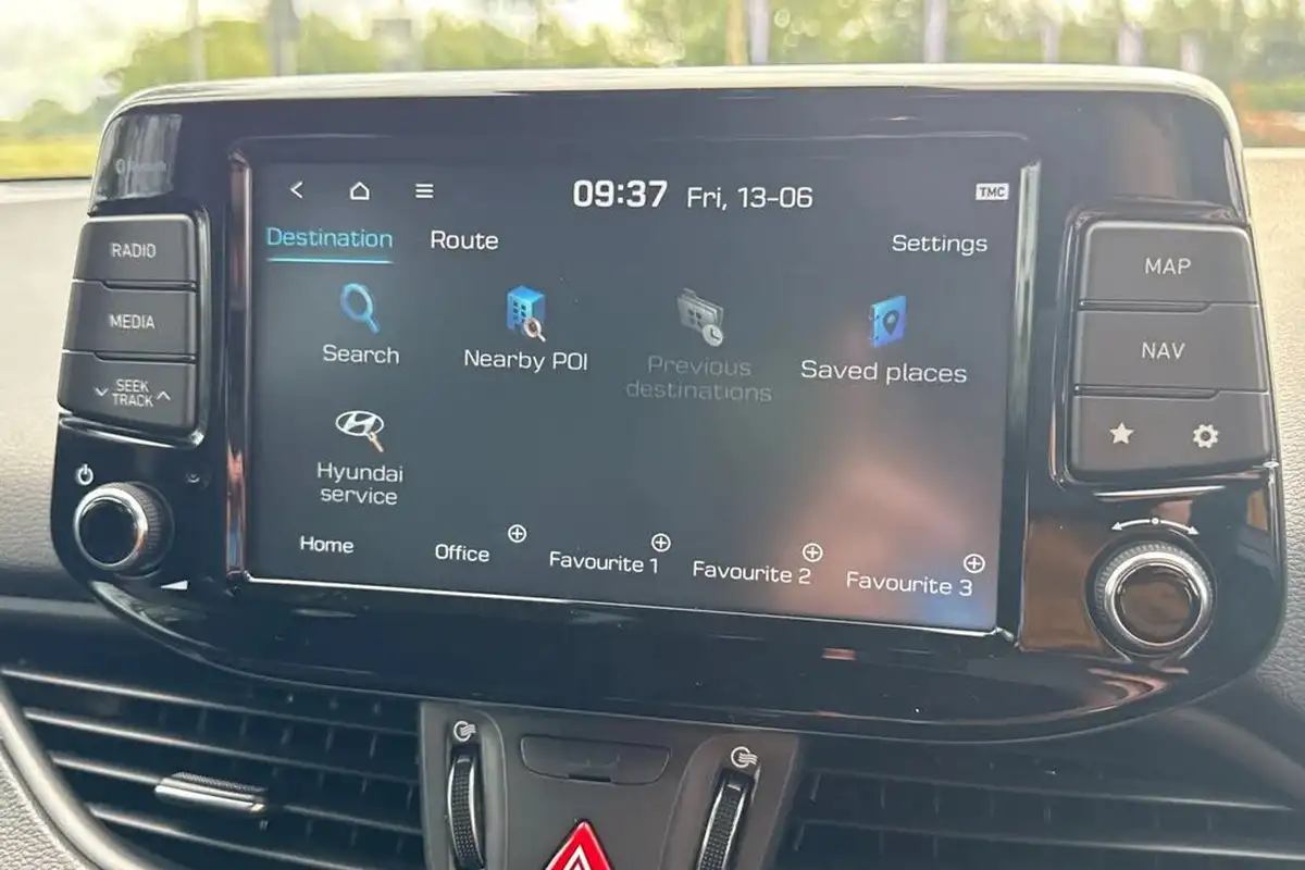 2019-hyundai-i30-n-20-t-gdi-n-performance-fastback-big-46