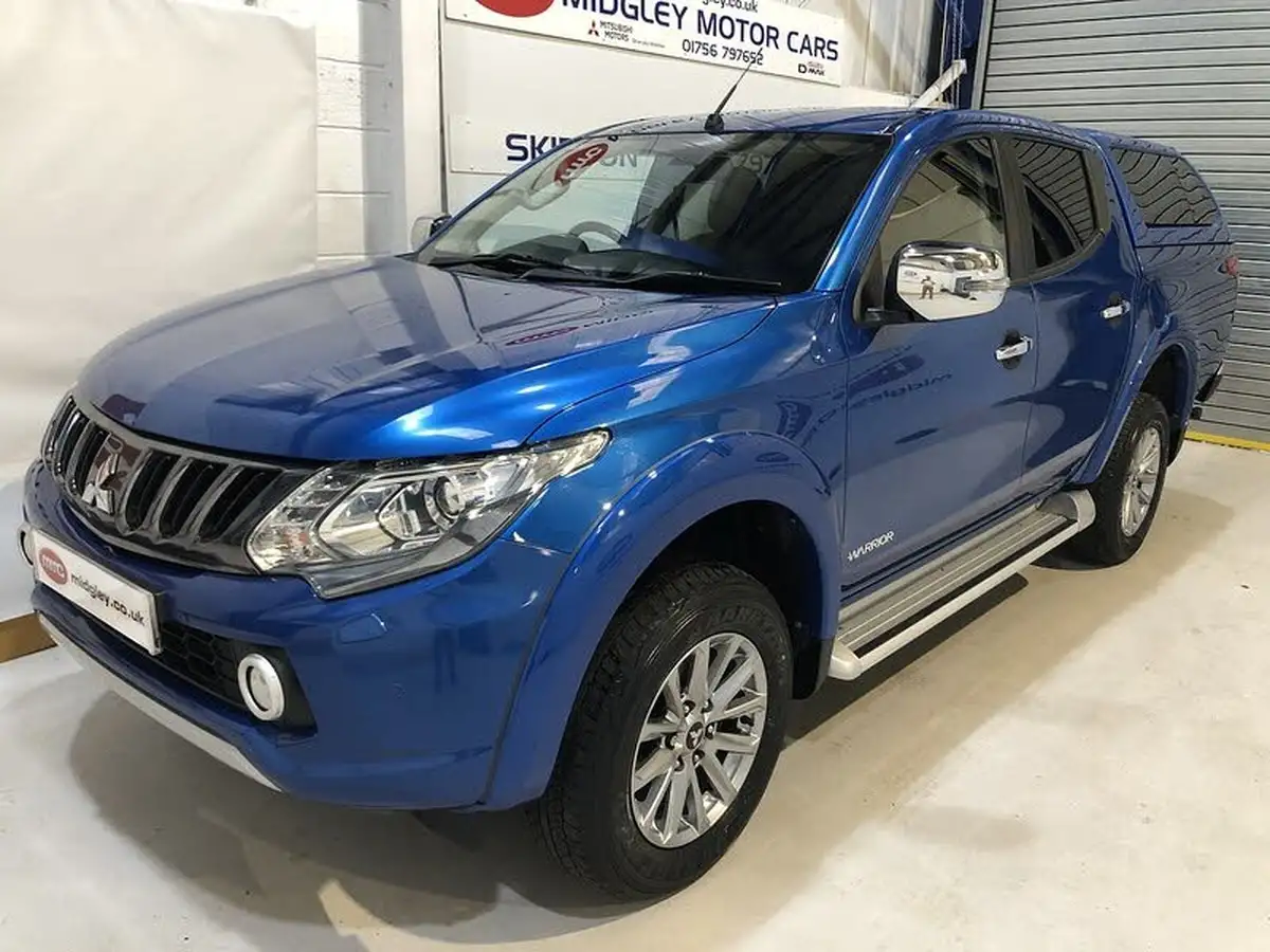 2018-mitsubishi-l200-24di-d-warrior-eu6-auto-big-2