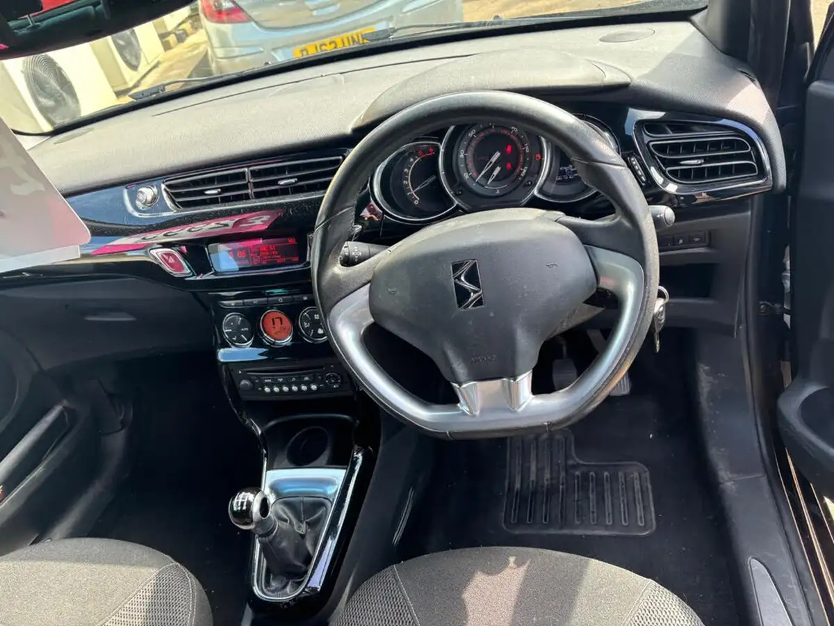 2014-citroen-ds3-16e-hdi-dstyle-plus-90bhp-airdream-big-7