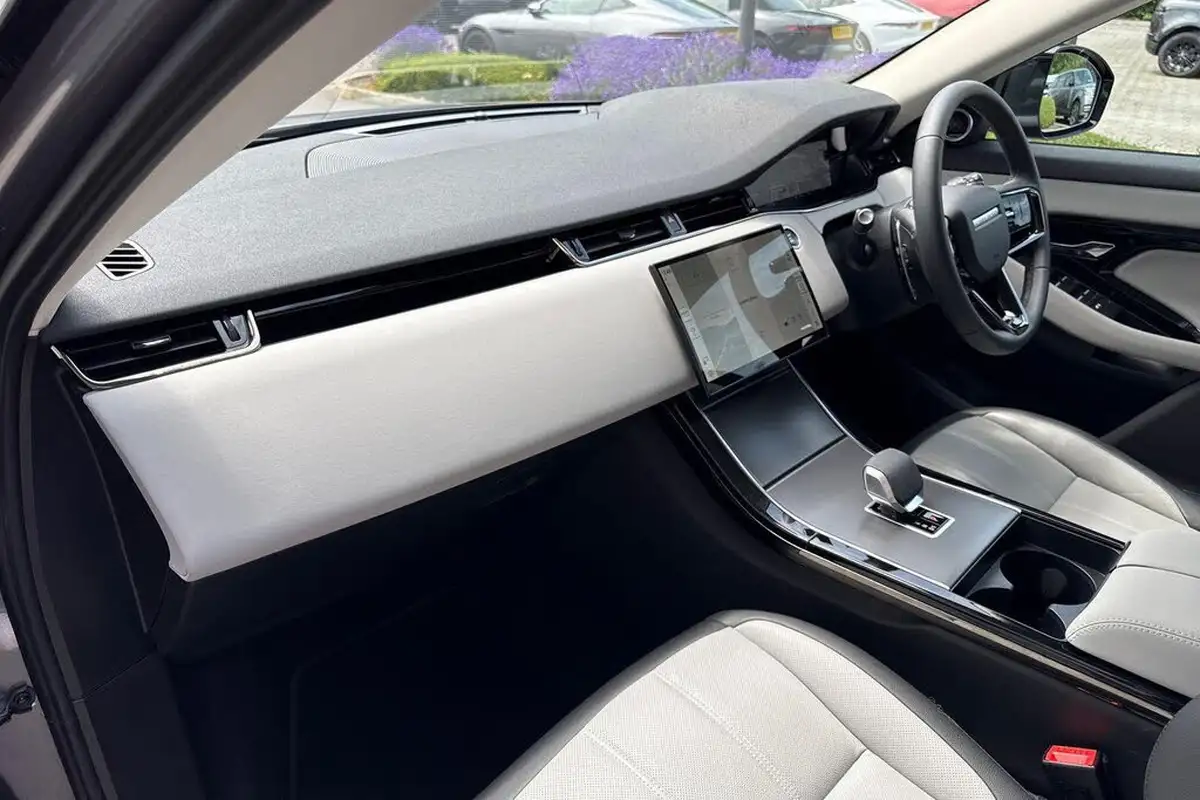 2024-land-rover-range-rover-evoque-20-d200-dynamic-se-big-41