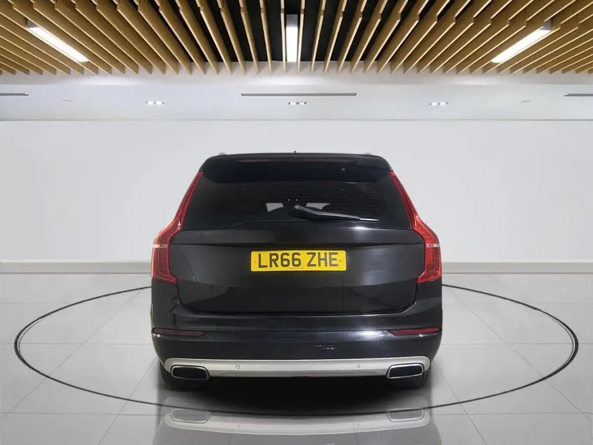 2016-volvo-xc90-20-t8-momentum-big-5