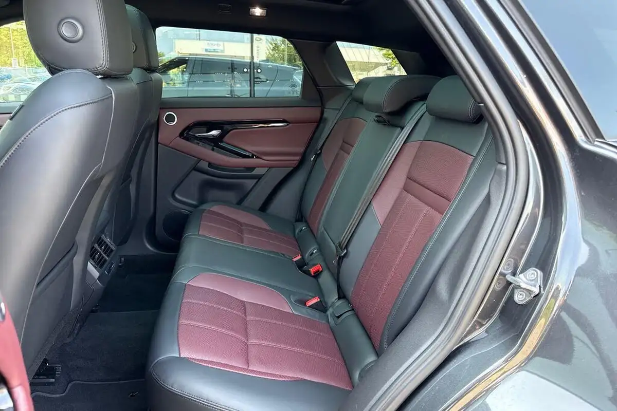 2024-land-rover-range-rover-evoque-20-d200-dynamic-hse-big-47