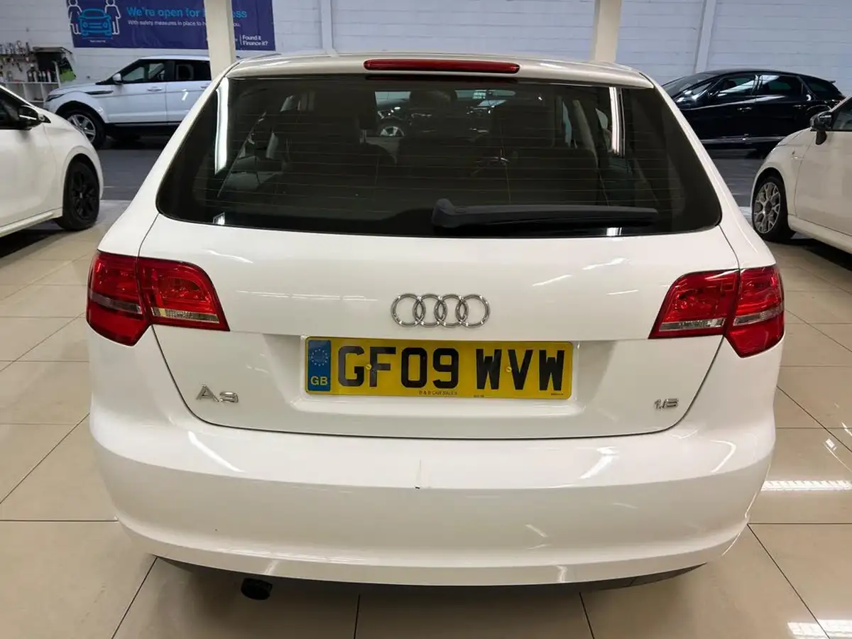 2009-audi-a3-16-se-sportback-5d-big-5