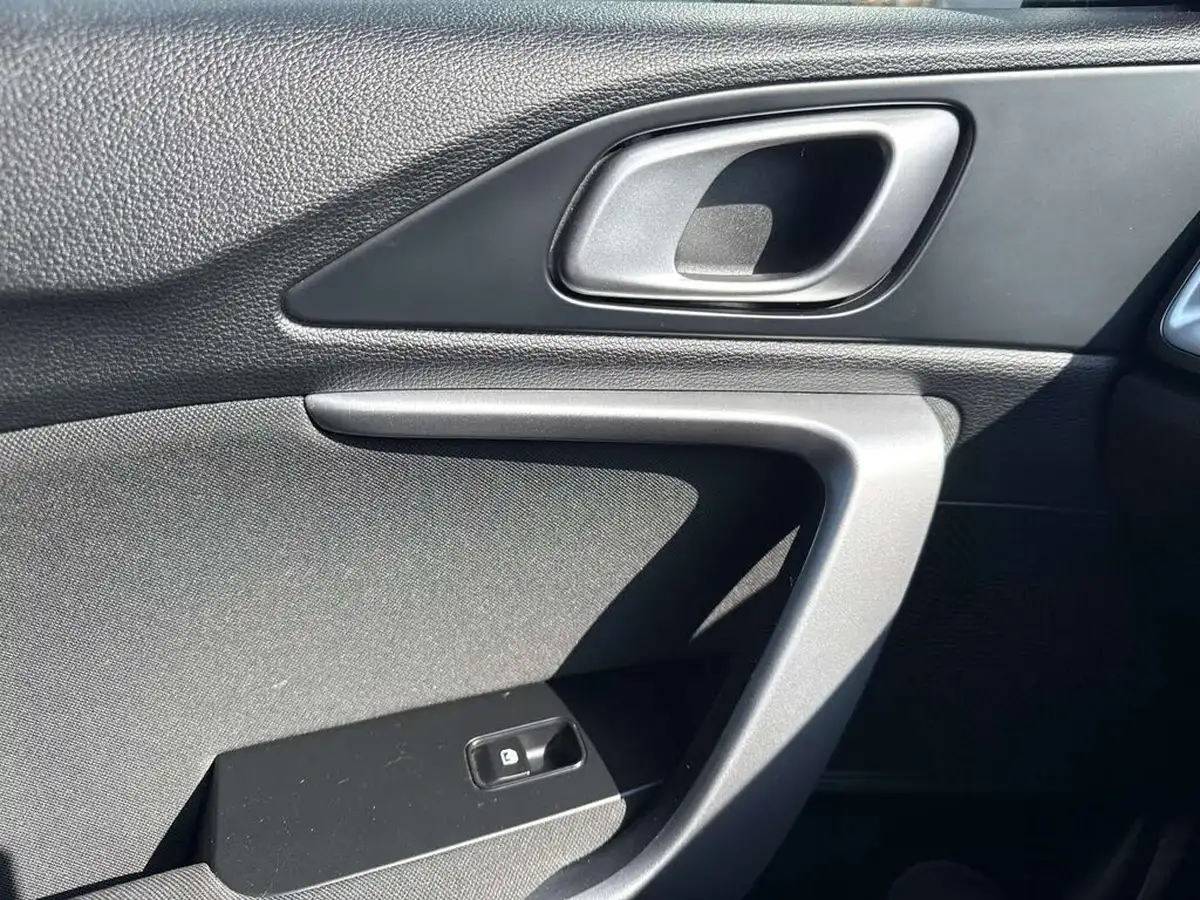 2019-kia-ceed-10-t-gdi-2-eco-hatchback-big-34