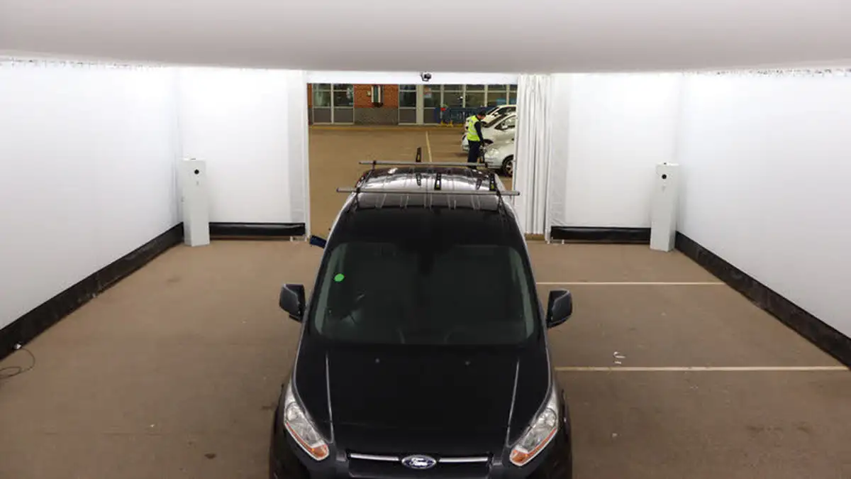2014-ford-transit-connect-16tdci-l1-limited-big-15