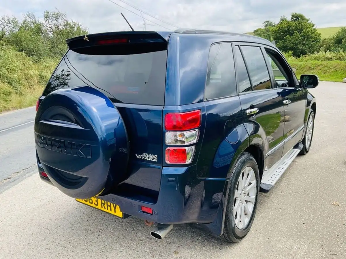 2013-suzuki-grand-vitara-24-sz5-169ps-4x4-big-8