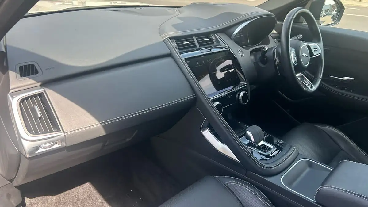 2022-jaguar-e-pace-15-p300e-r-dynamic-hse-big-22