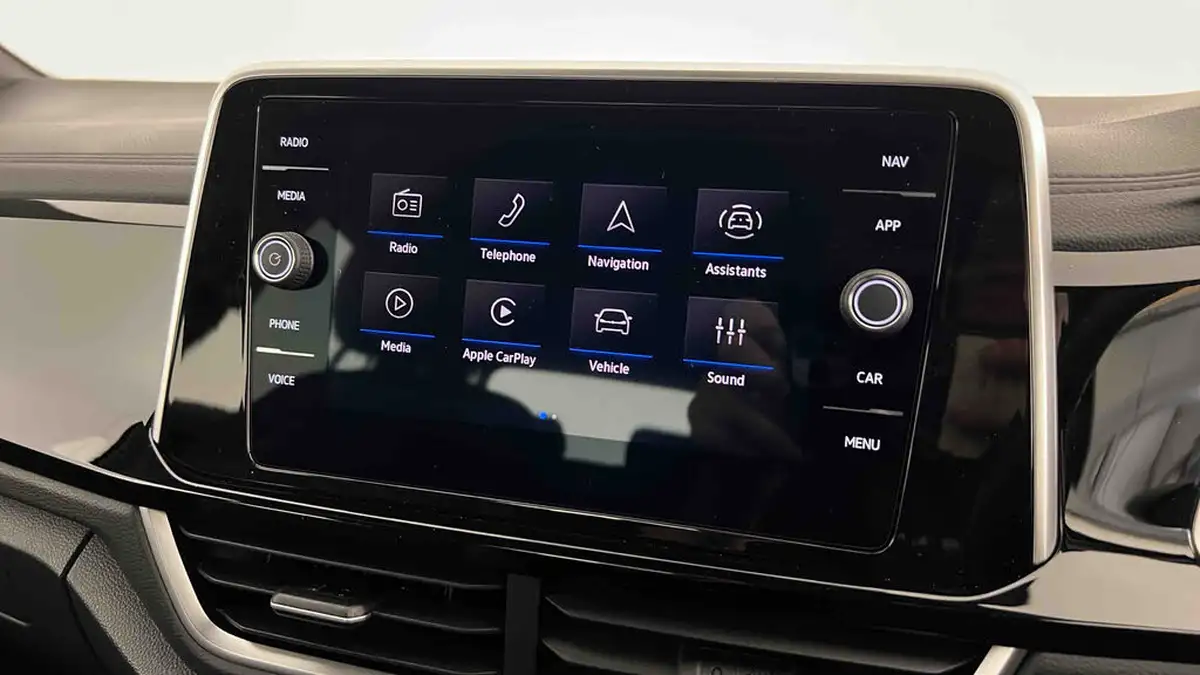 2025-volkswagen-t-roc-15-tsi-r-line-hatchback-5d-dsg-big-39