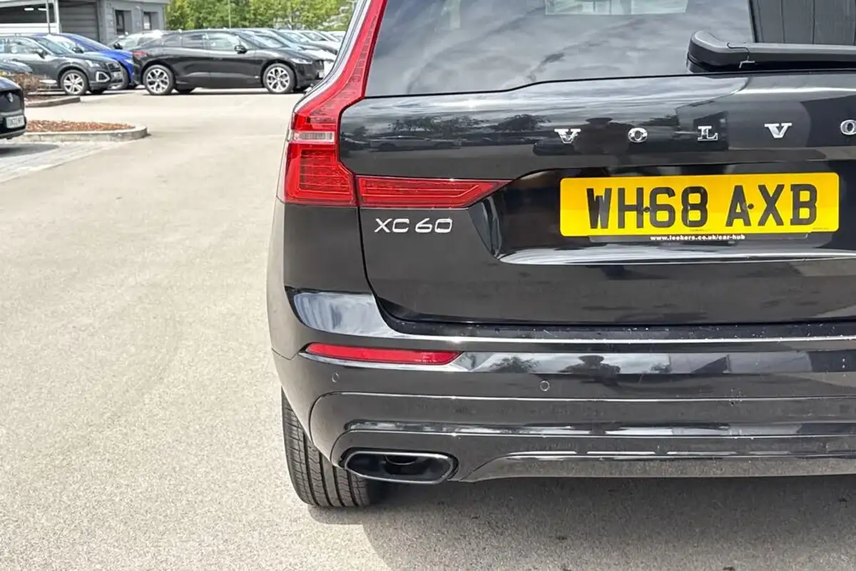 2018-volvo-xc60-20td-d4-r-design-4x4-geartronic-big-30