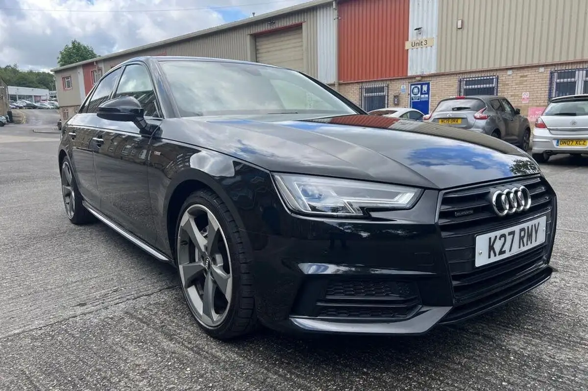 2017-audi-a4-20-tdi-quattro-black-edition-big-18