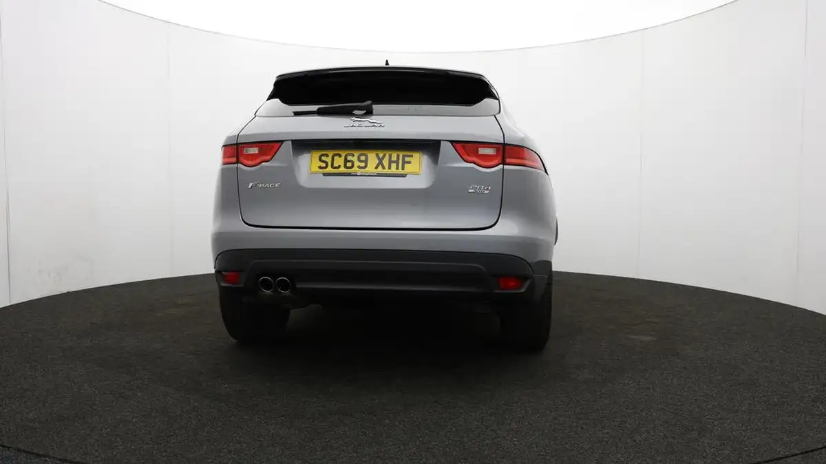 2020-jaguar-f-pace-20-i4d-chequered-flag-180ps-big-39