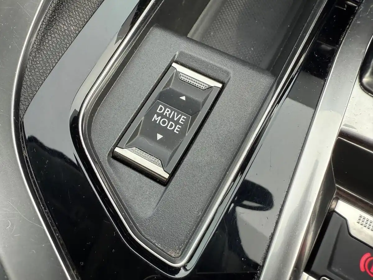 2022-peugeot-5008-suv-15-bluehdi-allure-premium-eat8-big-21