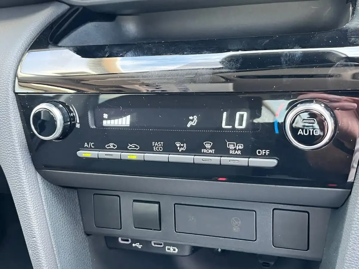 2024-toyota-yaris-cross-15-vvt-i-icon-big-45
