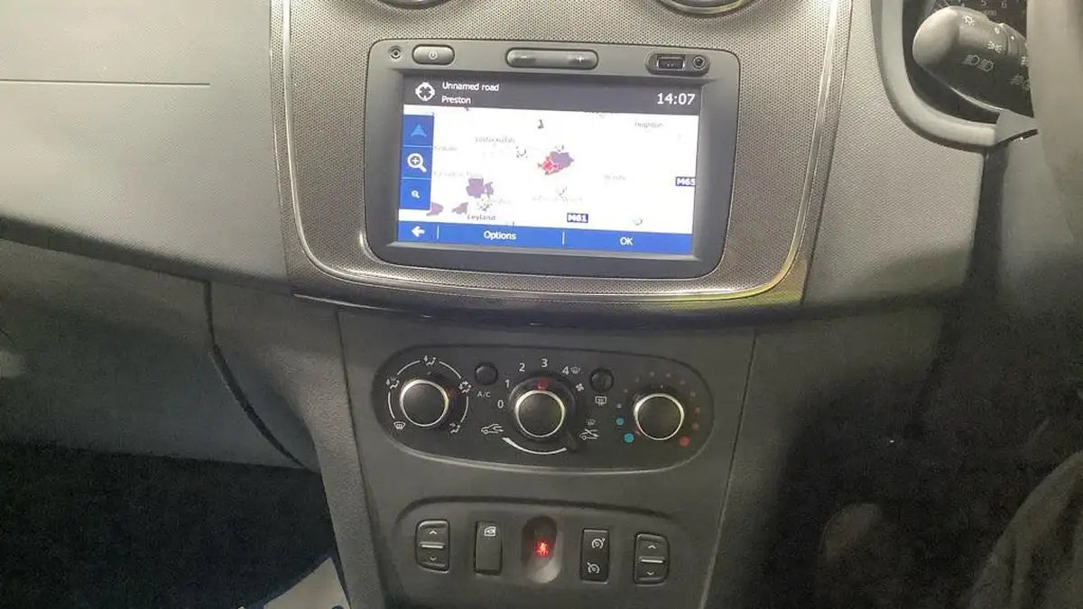 2018-dacia-sandero-stepway-09-tce-comfort-big-10