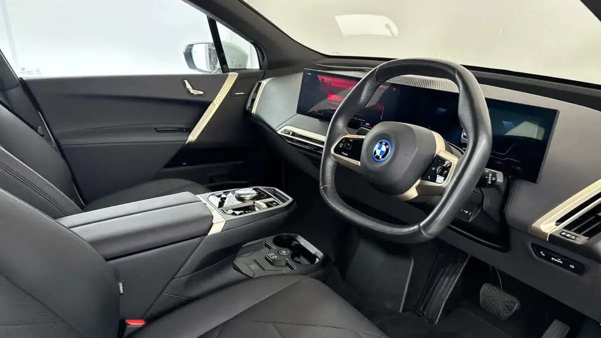 2022-bmw-ix-e-xdrive-40-m-sport-big-9