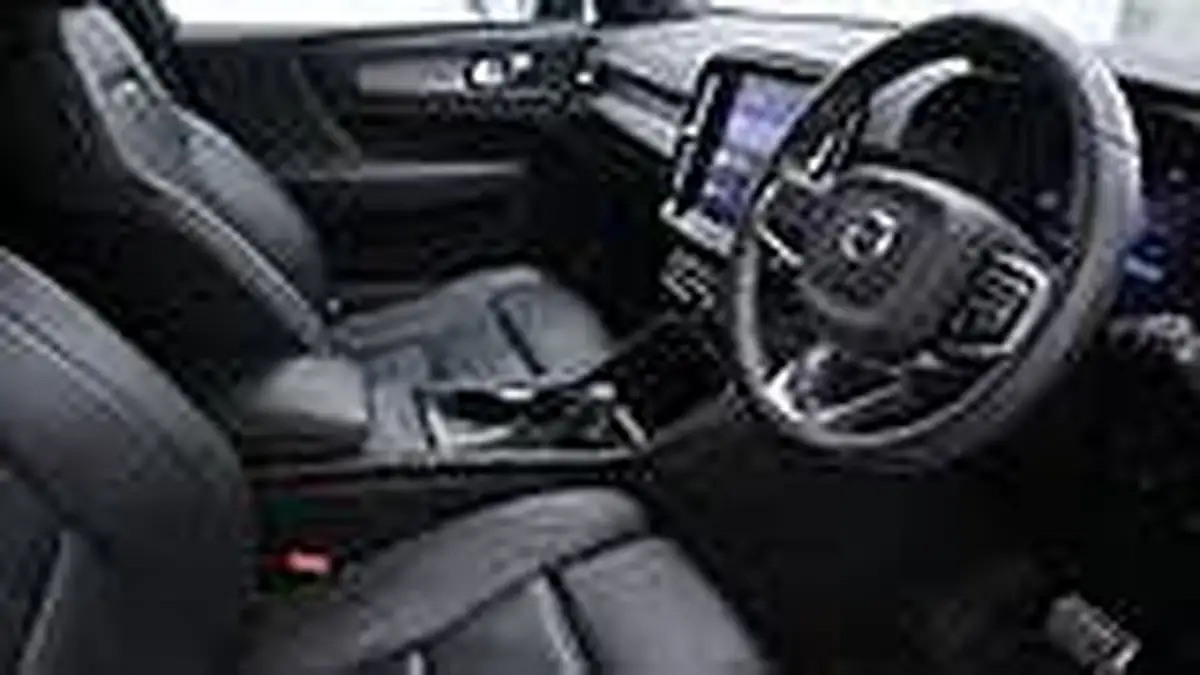 2022-volvo-xc40-e-twin-recharge-big-2