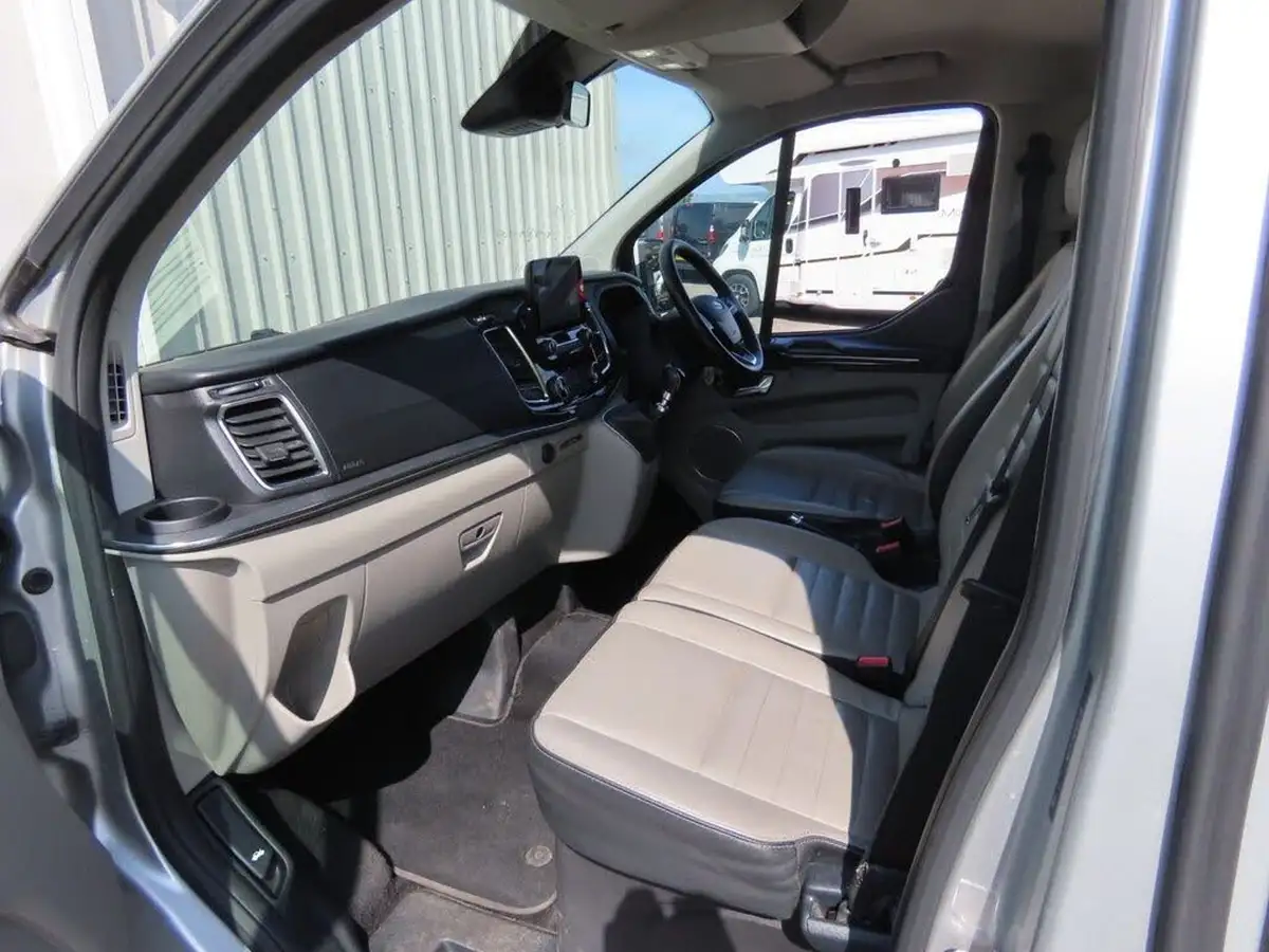 2022-ford-tourneo-custom-20tdci-320-l1-titanium-mhev-150pseu6dt-big-14