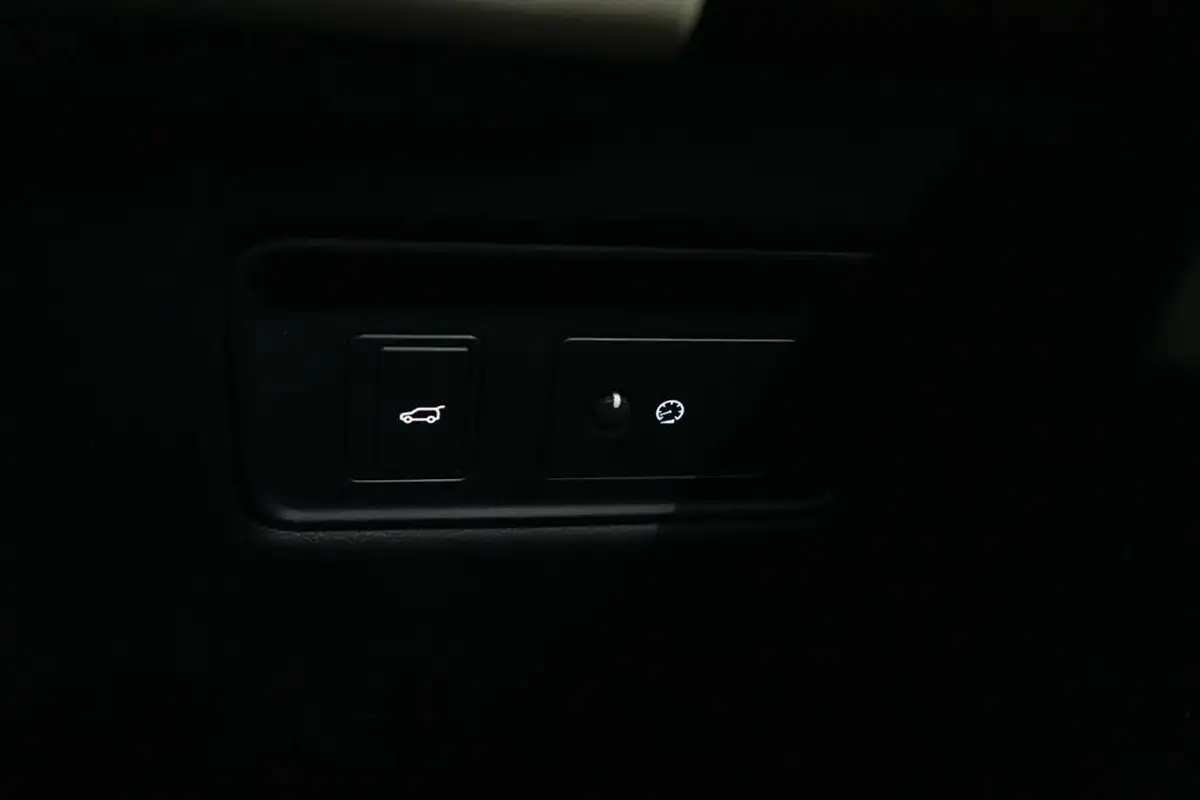 2018-land-rover-range-rover-sport-30-sd-v6-hse-dynamic-sdv6-big-44