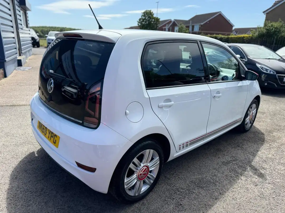 2018-volkswagen-up-10-up-beats-60ps-5d-big-4