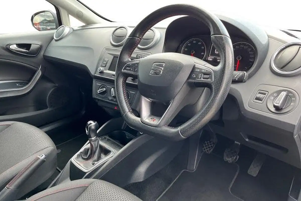 2016-seat-ibiza-12-tsi-fr-110ps-hatchback-5d-big-8