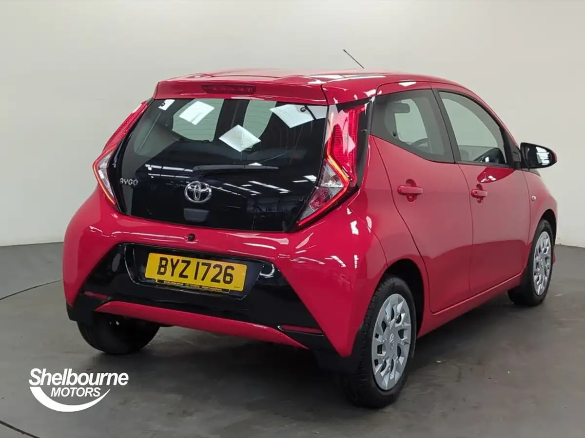 2021-toyota-aygo-10-vvt-i-x-play-tss-big-11