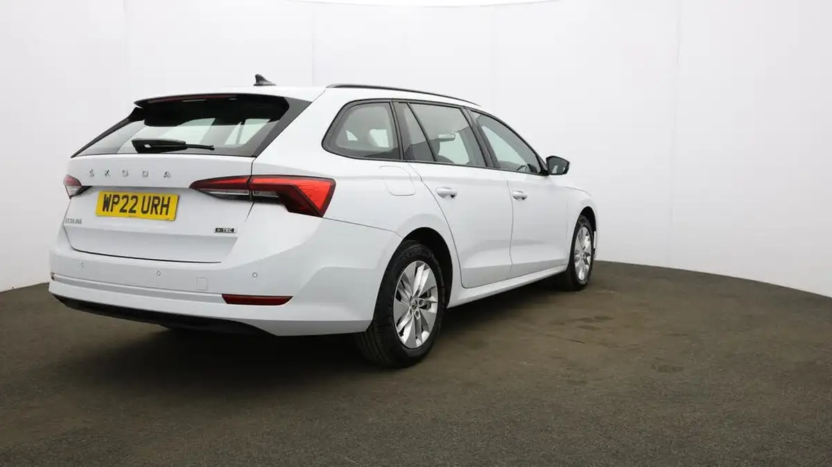 2022-skoda-octavia-10-tsi-se-technology-110ps-estate-big-53