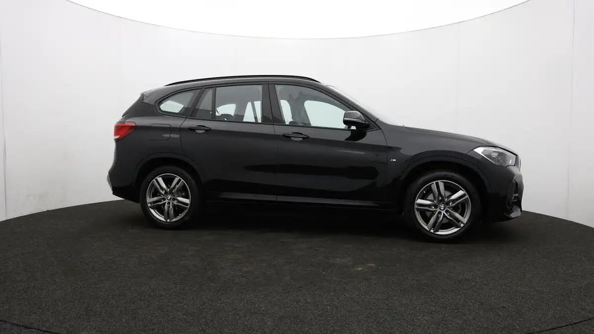 2021-bmw-x1-15-sdrive18i-m-sport-tech-pack-ii-dct-big-36