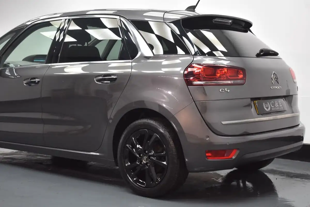 2017-citroen-c4-picasso-12-puretech-flair-eat6-big-5