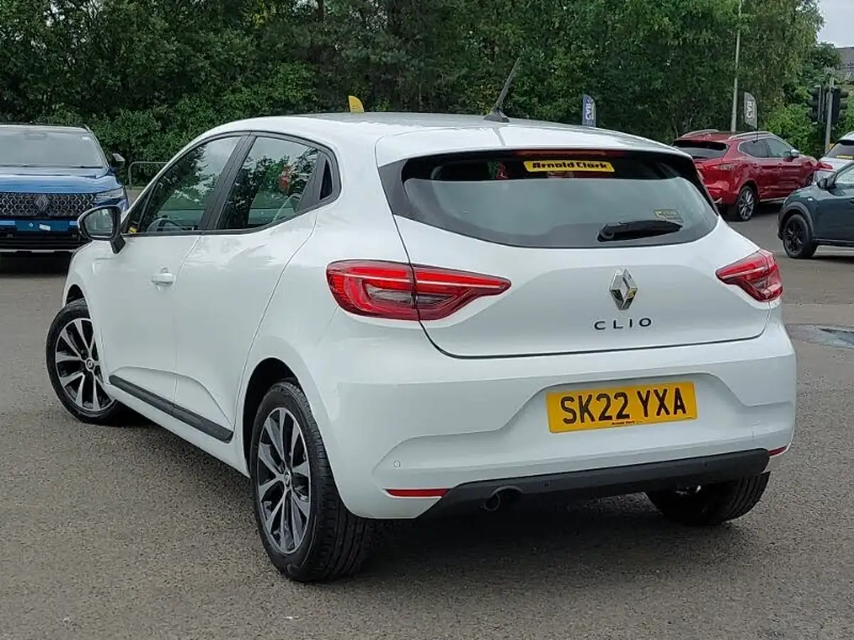 2022-renault-clio-10-tce-iconic-edition-big-1