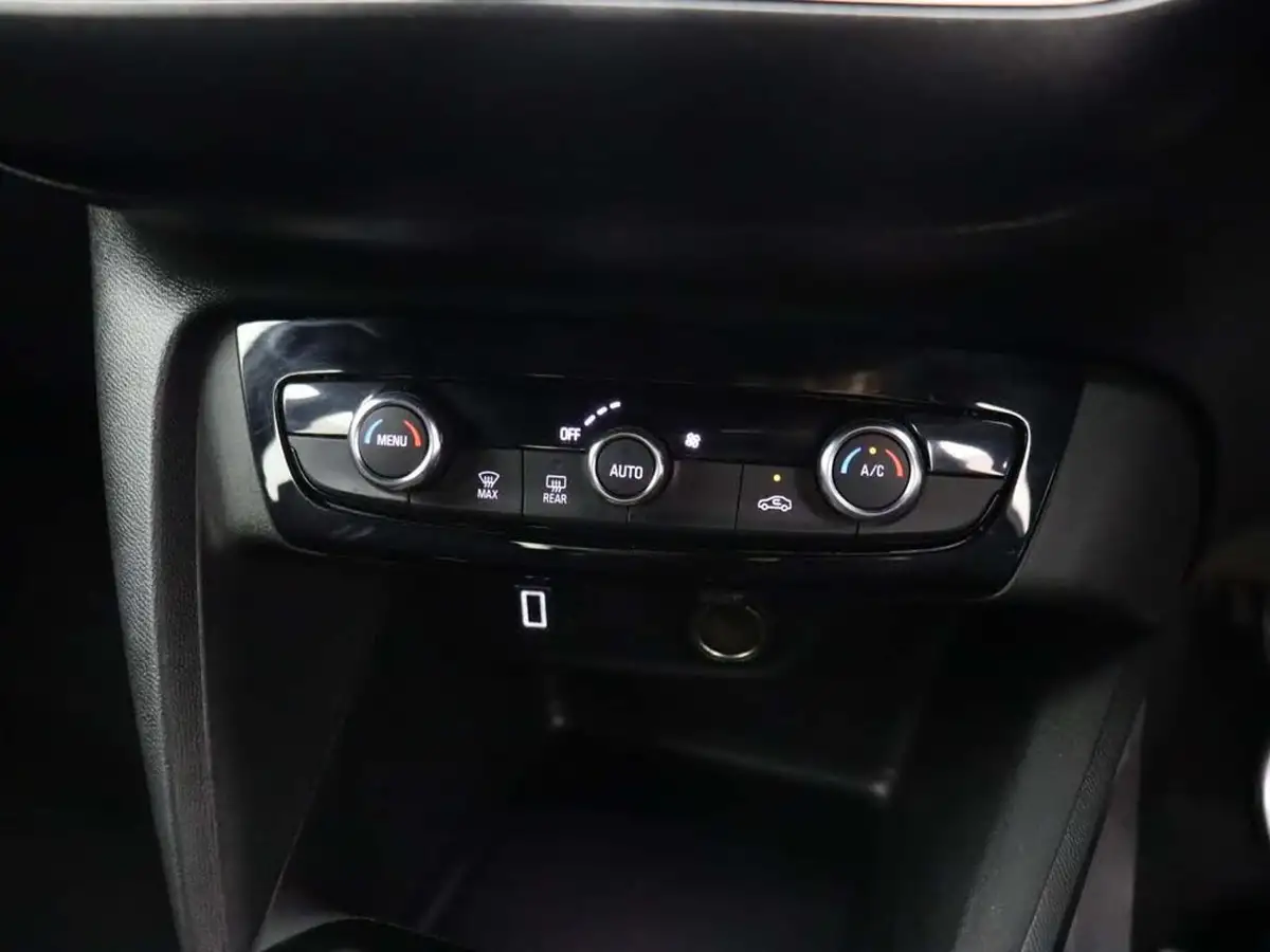 2024-vauxhall-corsa-12-turbo-gs-100ps-big-37