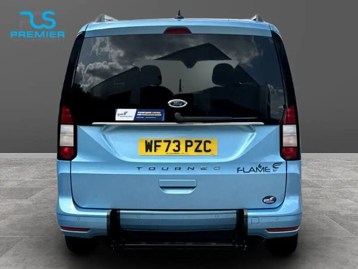 2023-ford-tourneo-connect-20-titanium-big-4