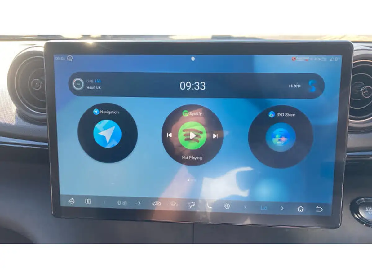 2025-byd-dolphin-e-design-big-11