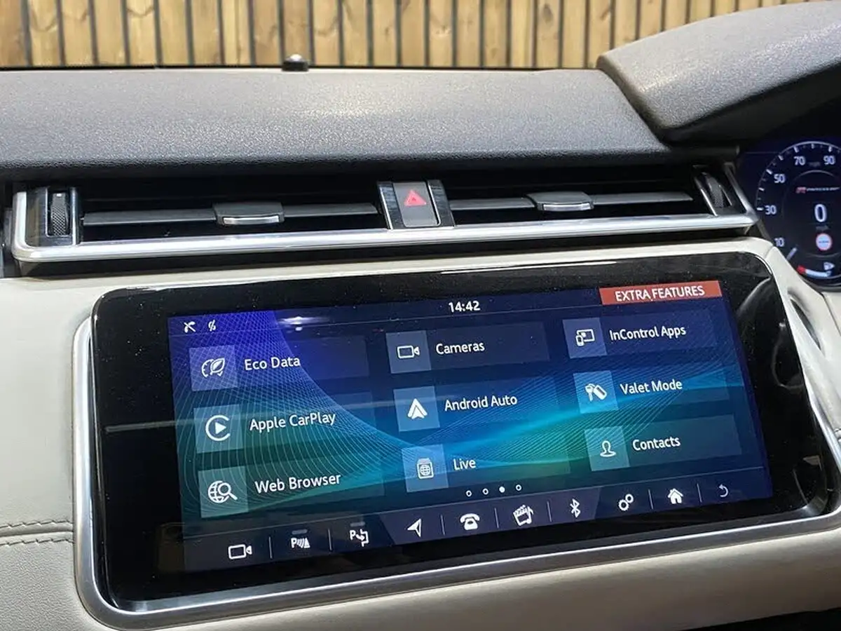 2018-land-rover-range-rover-velar-20-d240-r-dynamic-hse-big-42